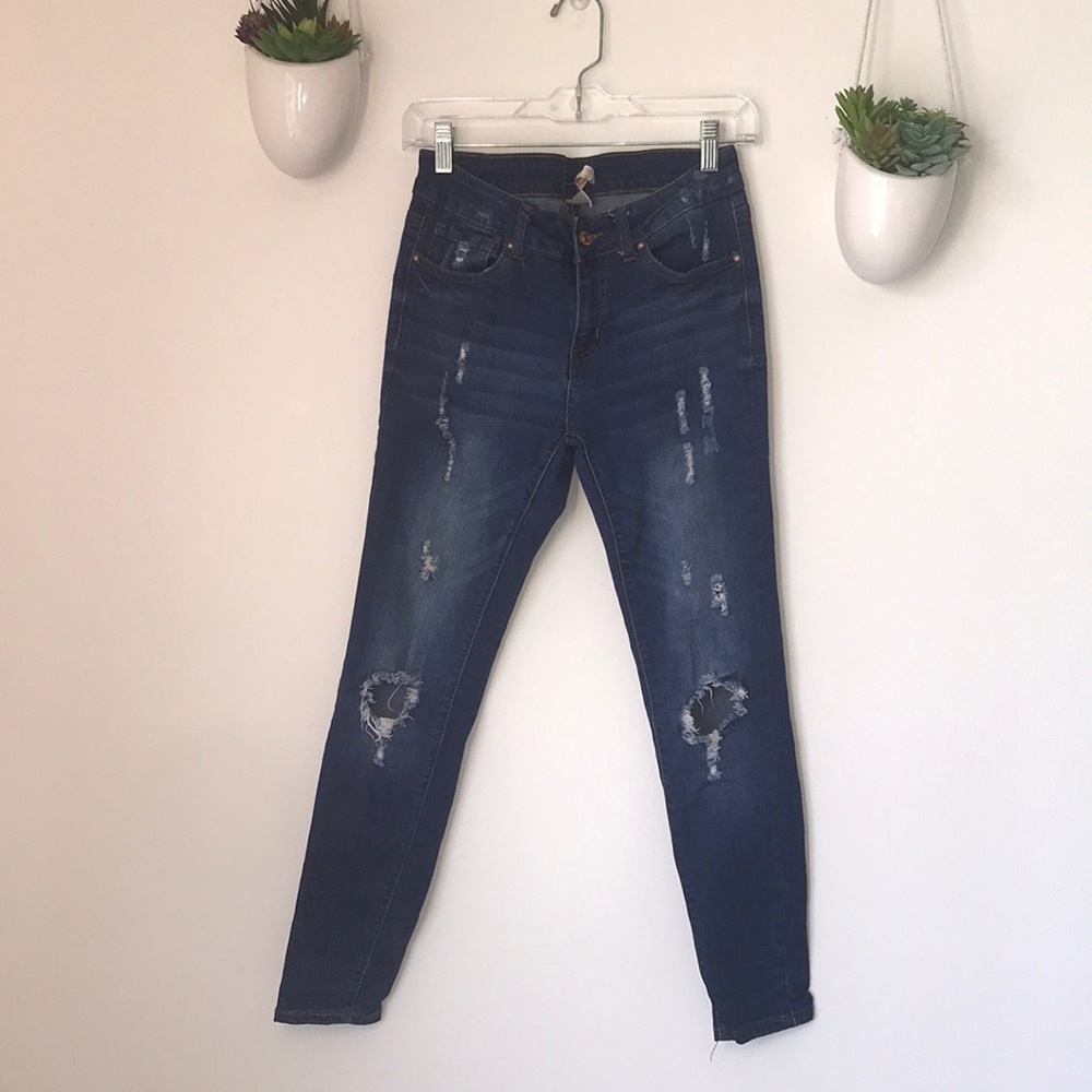 Forever 21 distressed skinny jeans
